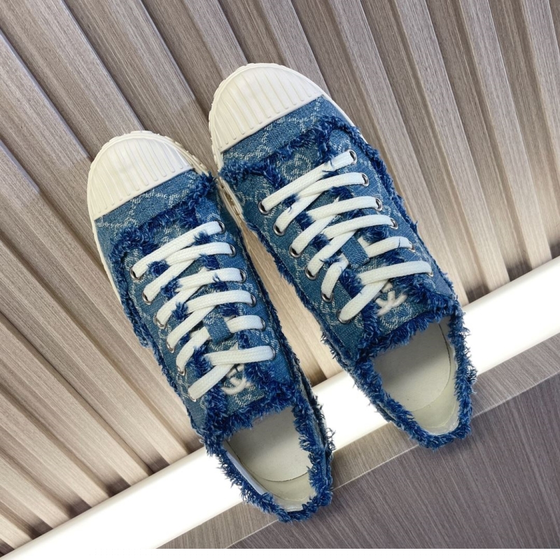G*u*i sneakers
